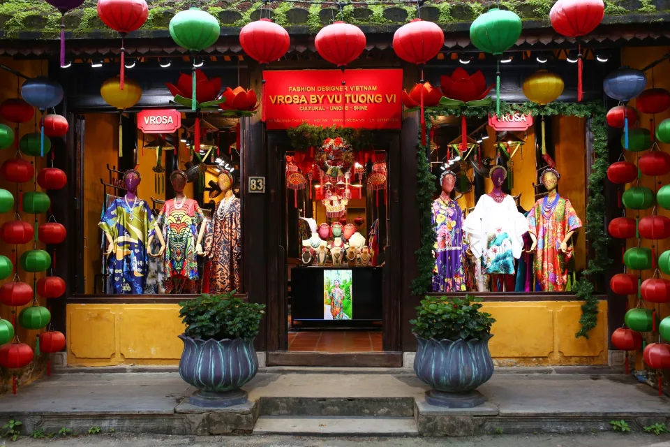 Khu trưng bày tại Yêu Hàng Việt